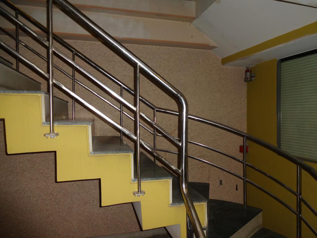 Hotel Alka Premiere Neu-Delhi Exterior foto